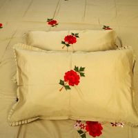 Parure de lit artisanale de haute qualité en coton 100% 400TC, broderie de designer, motif 'Strawberry Booty Work', toutes saisons, avec deux taies d'oreiller