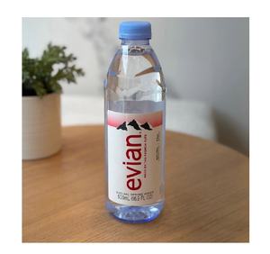Eau Evian en vente : profitez d'une hydratation naturelle des sources avec des minéraux équilibrés qui rafraîchissent, reconstituent et revitalisent votre corps. - Product Image 2