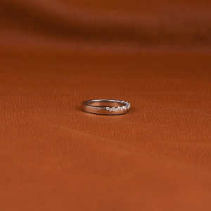 Anillo de Boda de Diamantes Cultivados en Laboratorio de Oro Blanco de 18 Quilates Personalizado para Mujer, 0.3-0.5 TCW, Corte Brillante, Estilo Clásico y Moderno, Regalo de Boda - Product Image 4