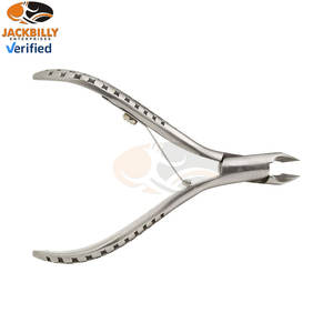 Cortaúñas Profesional Sally Hansen de Acero Inoxidable con Estuche para un Cuidado de Uñas con Calidad de Salón en Casa - Product Image 2