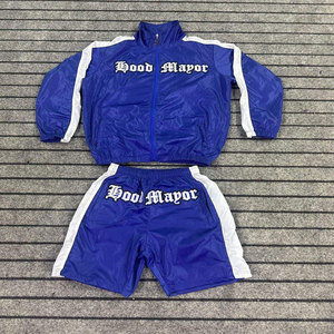 Vente en gros Streetwear d'été pour hommes ensemble deux pièces veste coupe-vent en nylon short survêtement brodé de logo - Product Image 3