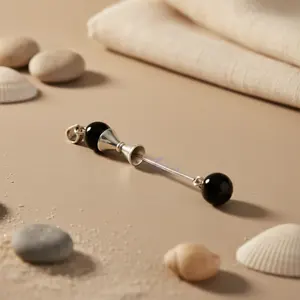 Colgante Religioso de Plata de Ley 925 con Ónix Negro para Mujer - Detalles en Oro Rosa con Baño de Rodio y Dije de Piedra de Jade - Product Image 1