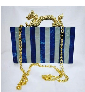 La plupart des pochettes en résine de haute qualité design moderne avec poignée en métal pochettes de soirée pour les femmes sac à main de luxe - Product Image 1