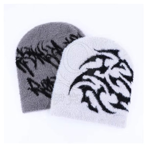 Bonnet chaud en fausse fourrure avec tricot côtelé et bonnet intérieur moelleux confortable avec une texture de fourrure épaisse et un style simple - Product Image 1