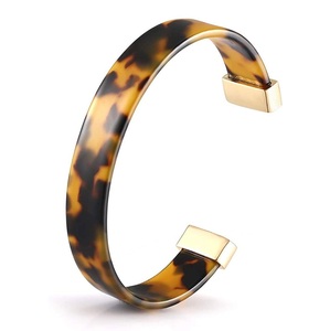 Pulseras gruesas de resina acrílica para niñas Brazaletes de moda hechos a mano coloridos Lote de joyería al por mayor - Product Image 6