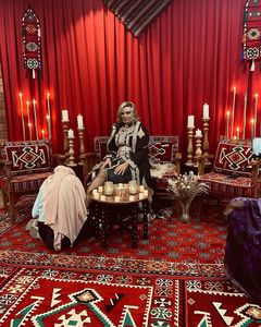 Décoration de siège de salon au henné de style traditionnel oriental Meubles de maison tuftés avec fonctions de rangement pour le salon - Product Image 2