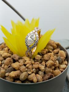 Ensemble de bagues de fiançailles et de mariage en or jaune blanc massif 14K VVS Lab Grown Marquise Cut Diamond GIA Certified HALO 3.0 CT - Product Image 6