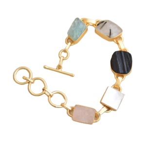 Boucles d'oreilles artisanales avec pierres précieuses fines, revêtement en or brillant et bijoux de qualité produite par des artisans - Product Image 6