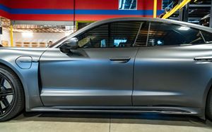 2020 Taycan Turbo S 100-150 แรงม้า มอเตอร์เดี่ยว ขับเคลื่อนล้อหลัง แพ็คเกจพรีเมียม ใหม่ พวงมาลัยซ้าย เกียร์อัตโนมัติ แบตเตอรี่ลิเธียม เบาะหนัง ล้อแม็ก R17 ระบบควบคุมความเร็วอัตโนมัติ (ACC) - Product Image 5