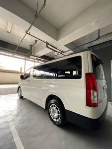 Toyota HIACE 2.8เทอร์โบไฟฟ้าไฮบริดเบนซิน SUV ความจุเครื่องยนต์4L เบาะหนังภายใน R16ล่องเรือ ACC - Product Image 4