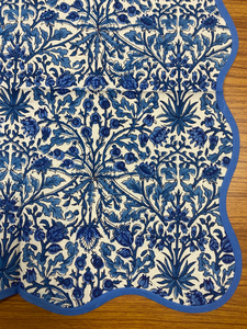 Serviettes en coton 100% imprimées en bloc de main floral indien avec des serviettes en tissu à passepoil bleu royal foncé - Product Image 5