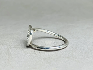Anillo de Plata de Ley 925 en forma de corazón Anillo de plata de diseño minimalista delicado para mujeres y niñas - Product Image 4