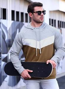 Sudadera con capucha de manga larga para hombre con bolsillo de canguro Elegante y relajada para el invierno Trajes diarios - Product Image 2
