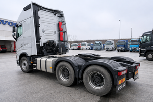 Tractor de Ruedas Volvo FH500 Usado 2024, Motor Volvo Penta de 15 HP, Caja de Cambios, 40001-50000 Horas, Informe, Inspección en Video, Granjas, 8300 kg - Product Image 3