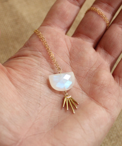 925 plata esterlina chapada en oro hecho a mano bohemio Arco Iris piedra lunar media luna piedra preciosa cadena con cable collar Bodas de moda - Product Image 2