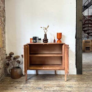 Lucca ตู้ไม้อะคาเซียแข็ง2ประตู - Product Image 2