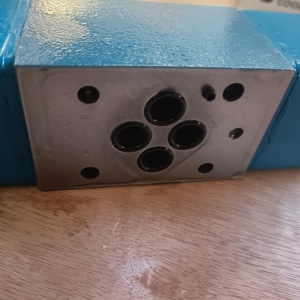 DG4V วาล์วไฮดรอลิกทิศทาง3 DG4V-3S DG4V-3R DG4V-3-2A-M-U-D6-60 DG4V32NMUD660 10 DG4V-3S-8C-VM-U-B5-61 - Product Image 2