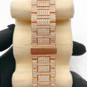 Reloj clásico con pantalla de fecha y diamantes con Baguette & Cut Full Iced Fancy Dial 20mm Ancho de banda Movimiento de cuarzo Esfera de cristal de 39mm - Product Image 5