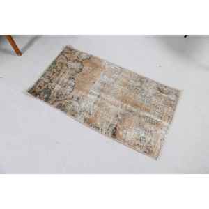 Alfombra Turca Vintage Pequeña de 1.7x3.2 pies, Alfombra Marrón de Lana Marroquí - Product Image 1