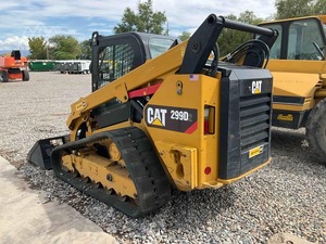 รถตักล้อยาง CAT 299D2 แบบตีนตะขาบขนาดเล็ก พร้อมบุ้งกี๋หน้า - Product Image 4