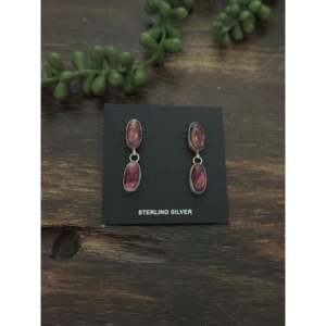 Pendientes Colgantes Hechos a Mano por Navajo con Turquesa Morada de Mohave y Plata de Ley, Diseño de Gota - Product Image 1