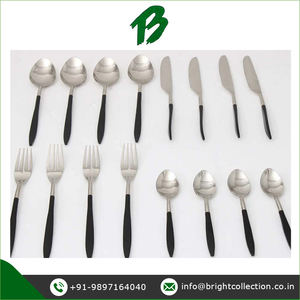 Fournisseur indien de confiance d'un ensemble de couverts de taille personnalisée et durable avec poignée en émail noir, cuillère, couteau, fourchette, ensemble de couverts de 4 pièces - Product Image 2