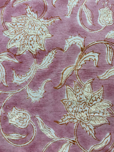 Tissu en coton imprimé à la main, motif floral de vignes Mughal en rose poussiéreux - Product Image 4