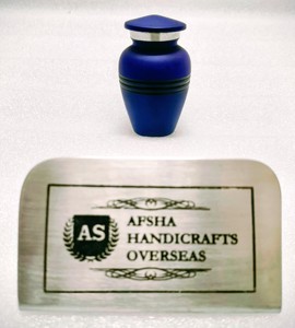 Mini Urnas de Recuerdo Azules con Grabado Plateado para Cenizas Funerarias, Metal Latón/Aluminio - Product Image 3