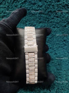 Montre VVS Moissanite Diamond pour hommes femmes dernière conception avec bracelet en acier inoxydable exportation complète de l'Inde fabriquée en Inde - Product Image 6