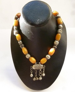 Ancient and Vintage Look Resin & Metal Beads <b>Necklace</b> for Wedding Parties Engagement Christmas Parties & Office Wear - Product Image 1