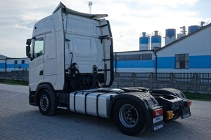 รถบรรทุกมือสอง ปี 2021 ยี่ห้อ SCA NIA รุ่น R450 STANDARD 4X2 น้ำหนักบรรทุก 70 ตัน ระยะทาง 647,000 กม. กำลัง 450 แรงม้า ความจุ 10,837 ซีซี เครื่องยนต์ดีเซล EURO6 เกียร์อัตโนมัติ ระบบส่งกำลัง 6X2 - Product Image 3