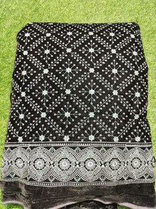 Tissu fantaisie de créateur Tissus Sherwani Séquence de broderie en filet Tissu Georgette Travail de bande de roulement pour les filles Techniques de tissage en chaîne - Product Image 2