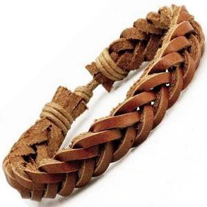 สร้อยข้อมือโลโก้แบบกำหนดเองเทรนด์แฟชั่นสร้อยข้อมือหนังกว้างสร้อยข้อมือตัวอักษรสีโรสโกลด์สุดสร้างสรรค์ - Product Image 5