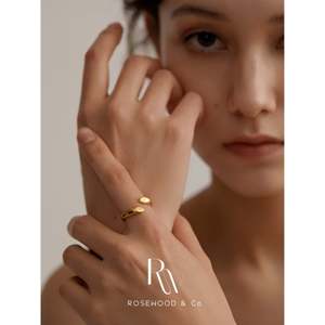 Anello Aperto Placcato Oro 18K Impermeabile, Semplice ed Elegante a Forma di Cuore, Non Ossidabile, Impilabile, Regalo Perfetto per la Mamma - Product Image 5