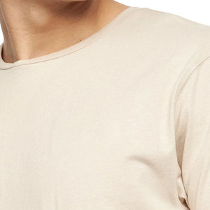 เสื้อแขนสั้นและกางเกงขาสั้นสำหรับผู้ชายเสื้อพิมพ์ลายฉลากส่วนตัวสำหรับฤดูร้อนสินค้าใหม่ทันสมัย - Product Image 4