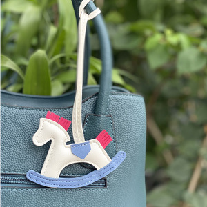 Bolso de cuero con logotipo de animal personalizado de caballo colorido a granel - Product Image 4