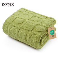 Couverture en molleton de corail Jacquard pleine grandeur au design personnalisé en vente de gros pour chien, tricotée imperméable pour animaux de compagnie