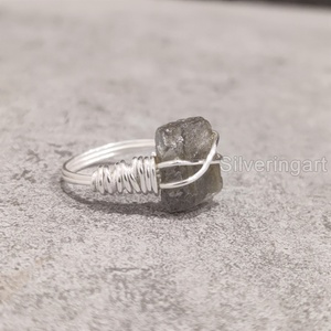 Bijoux en pierre brute Bague pour femme Labradorite brute naturelle Pierre précieuse Pierre de naissance Bande de fil Bijoux de Noël Bague en argent sterling 925 - Product Image 1