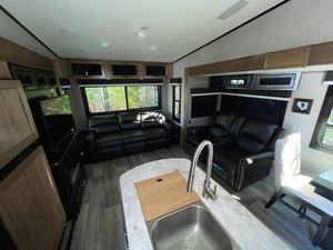 รถบ้านมือสอง Jayco E-a-g-l-e H-t 27RS ปี 2021 - Product Image 5