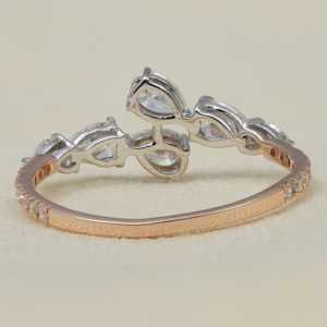 Anillo de Compromiso con Diamante Cultivado en Laboratorio en Forma de Pera - Plata de Ley/Oro/Platino Claridad VS Ancho de Banda de 1.6 mm - Elegantes Anillos de Diamantes - Product Image 4