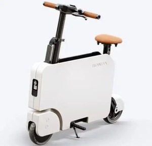 Scooter électrique pliant Moto-Compacto de haute qualité à des normes élevées - Product Image 2