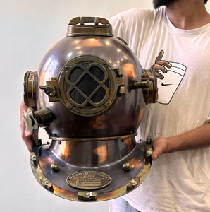 Casco DE BUCEO ANTIGUO de gran calidad - Product Image 1