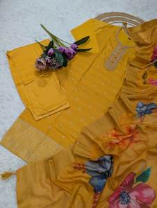 Ensemble Kurti et Bas en Tissu Soie J-Card Viscose Lourde Jaune, Coupe Droite Légère avec Bordure Fantaisie et Dupatta pour Adulte - Product Image 6