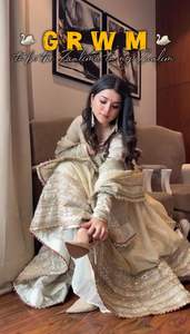 Magnifique robe Anarkali de créateur, robe élégante et traditionnelle pour les mariages, les fêtes et les occasions spéciales - Product Image 4