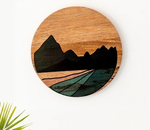 Placa de pared decorativa para retiro de montaña, madera de mango colgante, decoración de pared de madera hecha a mano, diseño redondo artístico para granja - Product Image 2