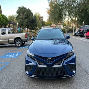 Toyota Camry SE 2023 d'occasion en excellent état - Product Image 1