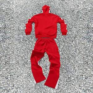 Ensemble de jogging délavé à l'acide au design personnalisé pour hommes Survêtement à capuche solide et élégant Pantalon de survêtement évasé à jambe droite lourde Survêtement - Product Image 3