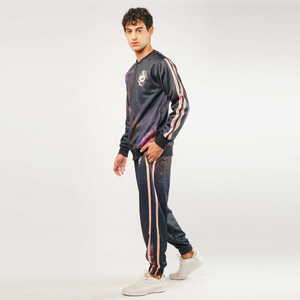 Ensemble de survêtement personnalisé pour homme, coupe décontractée, en polaire polyester, avec impression par sublimation de logo personnalisé - Product Image 2