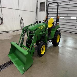 Entrega rápida John Deere 2038R Mini Tractor Loader John Deere 120R Mini Tractor a pie a la venta Calidad Premium En stock - Product Image 4