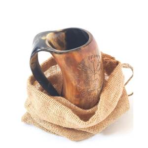 Ensemble de 2 mugs en corne de buffle naturelle de qualité durable pour boire, gobelet en corne avec finition naturelle pour boire de la bière médiévale - Product Image 1
